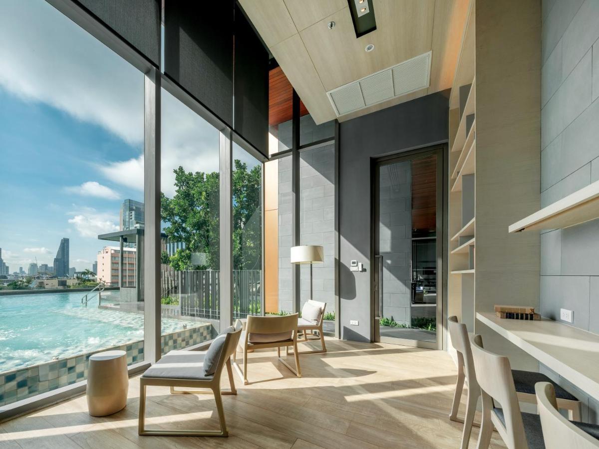 Oakwood Suites Banguecoque Exterior foto The Library
