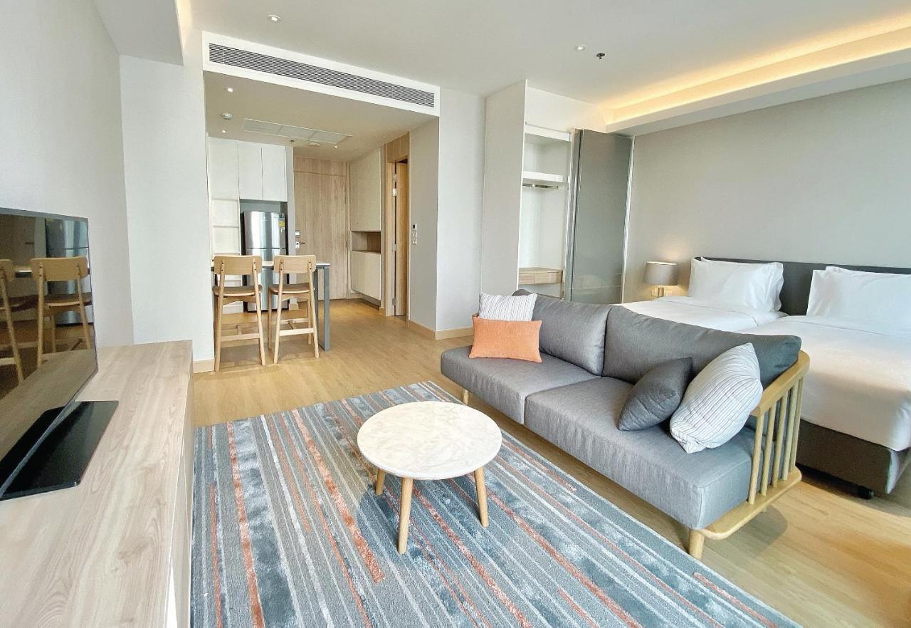 Oakwood Suites Banguecoque Exterior foto A typical one-bedroom apartment