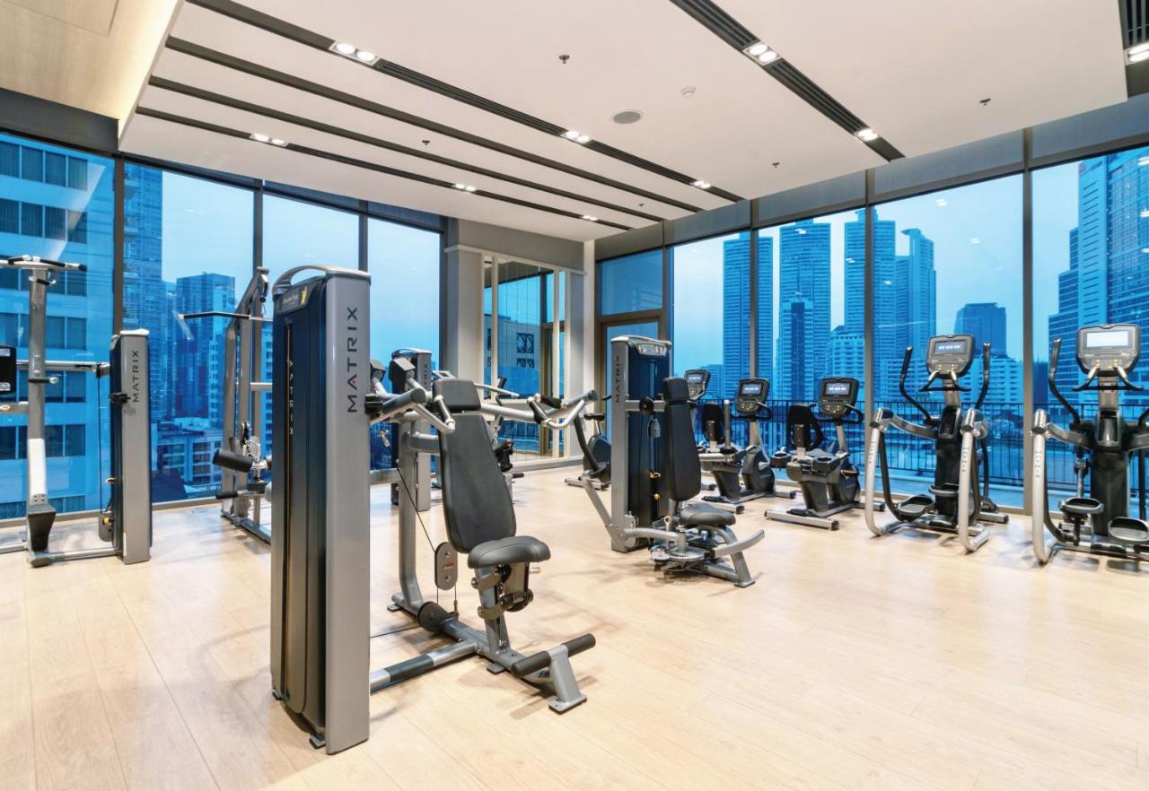 Oakwood Suites Banguecoque Exterior foto The gym at the 101 Tower